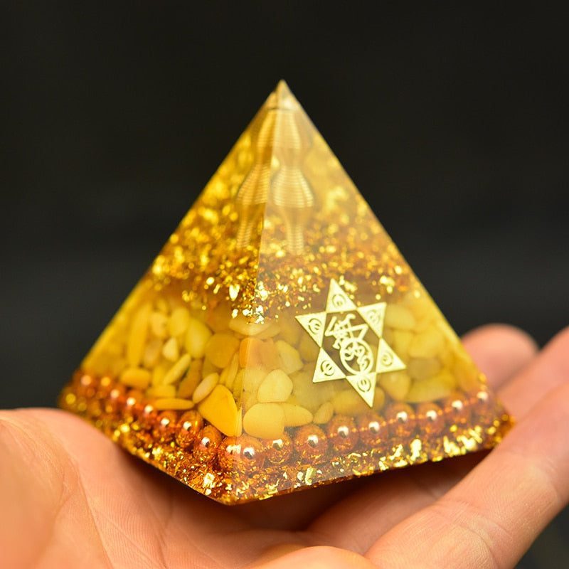 aura-orgone-aventurine-pyramid.jpg Aura Orgone Aventurine Pyramid - Image 1
